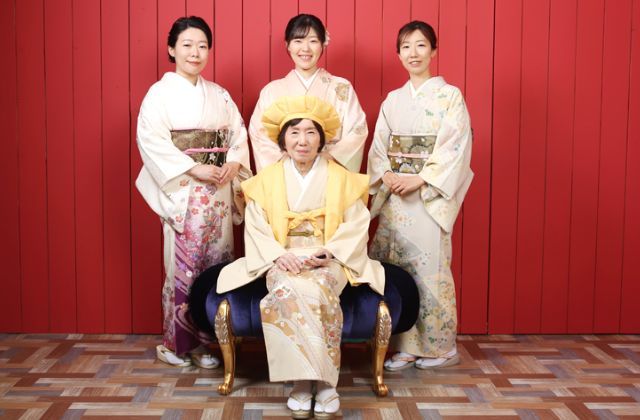 レンタル＆フォトスタジオの光翔　鉾田市‗長寿祝いに和服を着たご家族のお写真